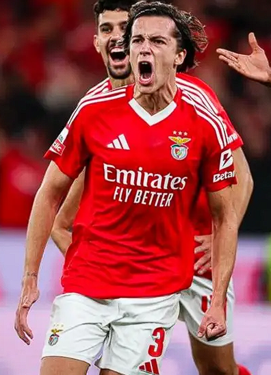 皇马后防告急:卡雷拉斯伤缺,欧冠首战曼城蒙阴影